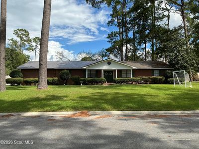 1610 Booth St