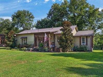 1060 Vaughn Rd