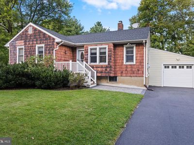 41 Hillside Ave