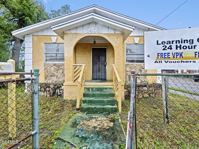 1403 MYRTLE Avenue N