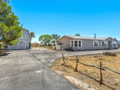 5461 E Navajo Blvd