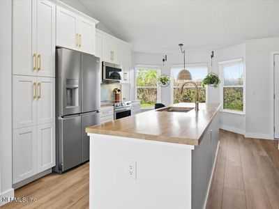 423 BAYBROOK Drive
