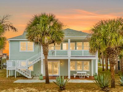 668 S Waccamaw Dr.