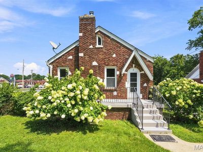 2 S Dellwood Ave