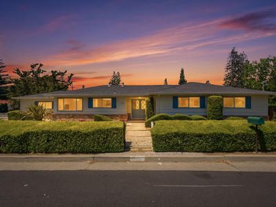 315 W Portola Ave