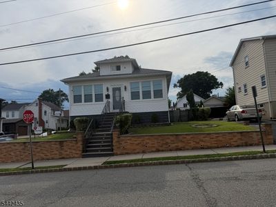 33 Adelaide St