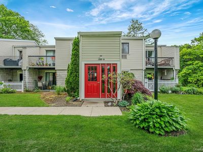 38 Richmond Boulevard #1B