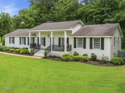 607 Colonial Dr