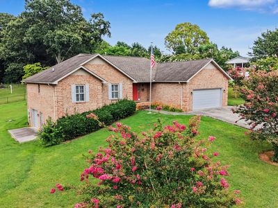 206 Rosecrest Dr