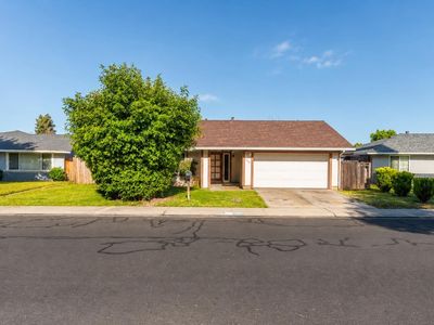 1421 Raquel Ln