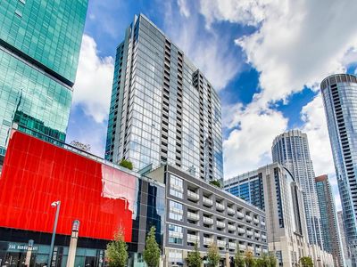 240 E Illinois St APT 1511