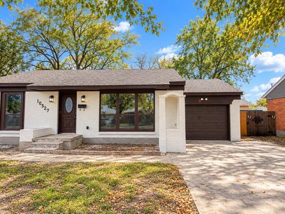 10527 Cayuga Dr