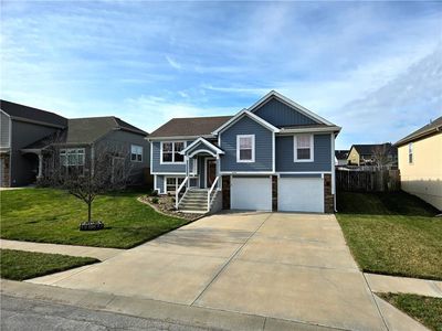 16712 Freeman Dr