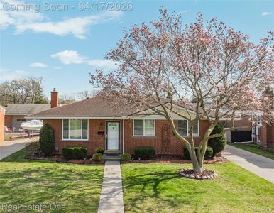 4656 Buckingham Dr