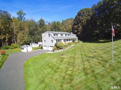 12 Holmes Road