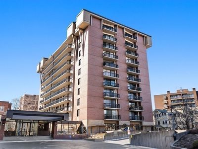 50 Longwood Ave APT 518