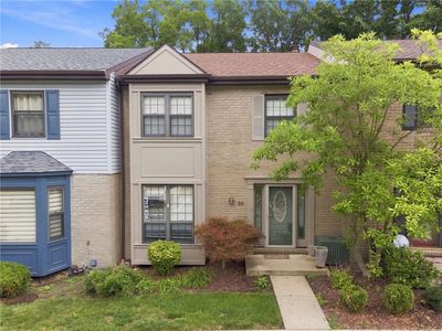 422 Edgetree Ln