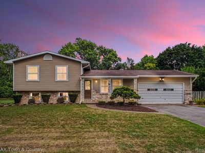 Property at 5430 River Ridge Dr, Flushing, MI