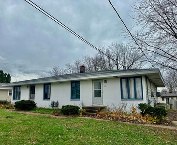 5893 Crestmoor Dr SE