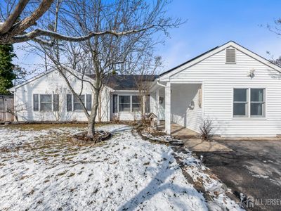 8 Tanglewood Dr