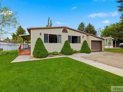 640 E Coachman Cir