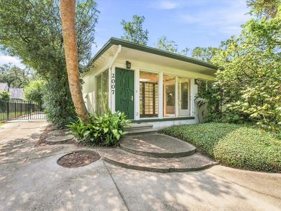 2007 W Randolph Cir