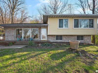 950 N Main St