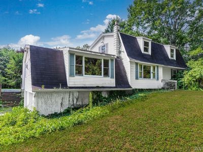 Property at 11671 Liberia Rd, East Aurora, NY