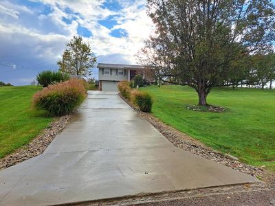 41 Hammertown Lake Rd W