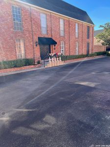 8033 N New Braunfels # 400 E