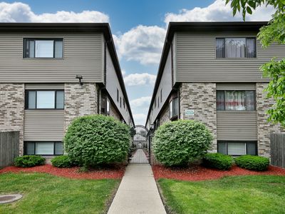 2350 N Sayre Ave APT G