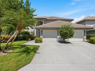 11594 Briarwood Cir APT 4