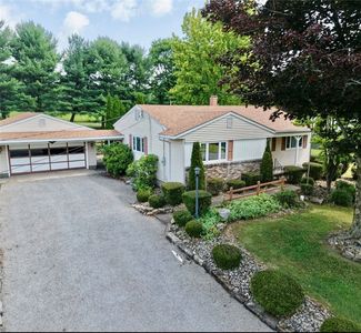 Property at 440 Glenda Dr, Beaver Falls, PA