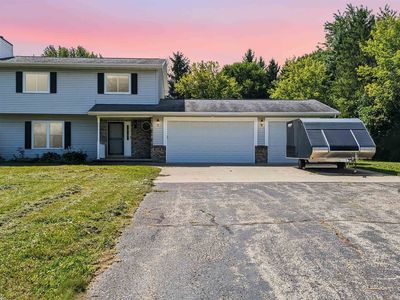W9355 Country Cove Ln