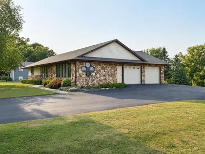116 Colonial DRIVE