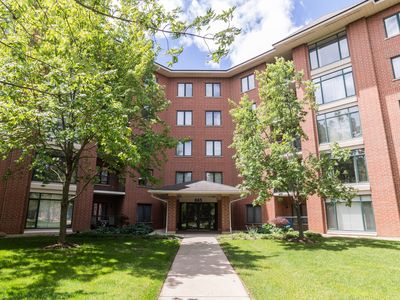 865 E 22nd St APT 302