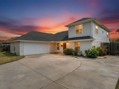 Property at 2124 Brentwood Ln, Carrollton, TX
