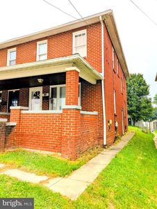878 York 1/2 St