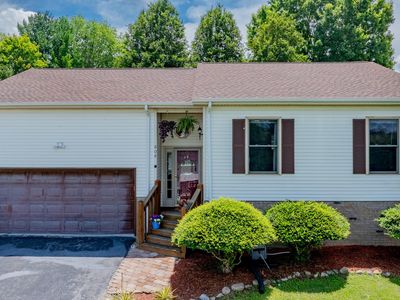 606 Steeplechase Dr
