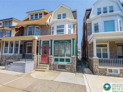 223 S 17th St