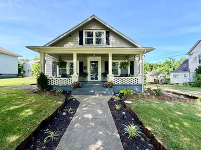 112 S 6th St