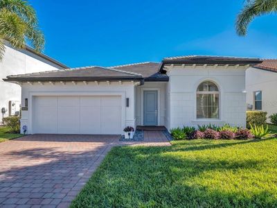 10481 Royal Cypress Way