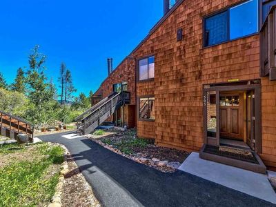 Property at 11639 Snowpeak Way, Truckee, CA