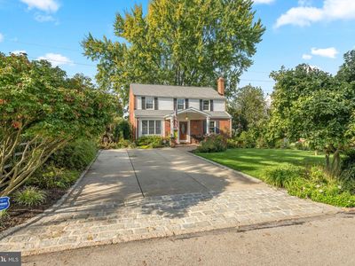 108 Buckingham Dr