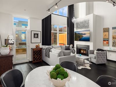 17 W Mercer Street UNIT 4