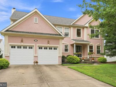 11 Equestrian Ln