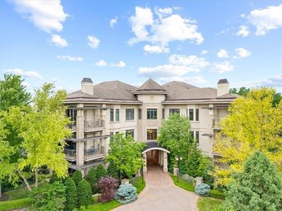 4801 W 133rd St #201