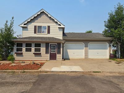 117 2nd Ave S