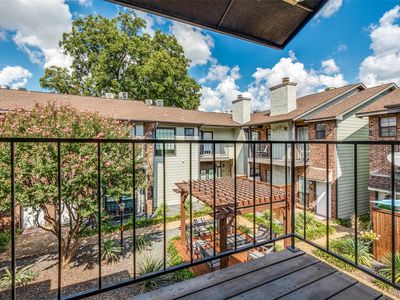 3904 Rawlins St APT 105