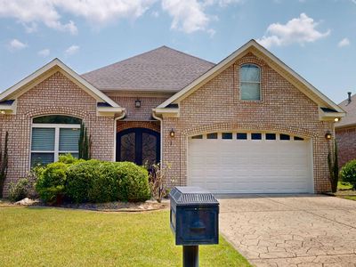 1 Kanis Creek Pl